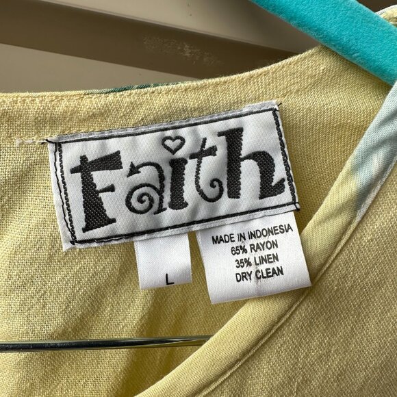 Lovely resort-party two-piece with embellishments - Picture 5 of 7